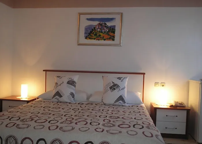 Matea Πανσιόν Πούλα